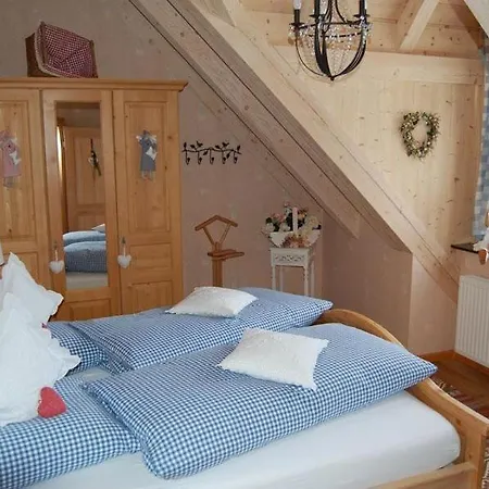 Liebevoll Eingerichtete Mit Balkon *