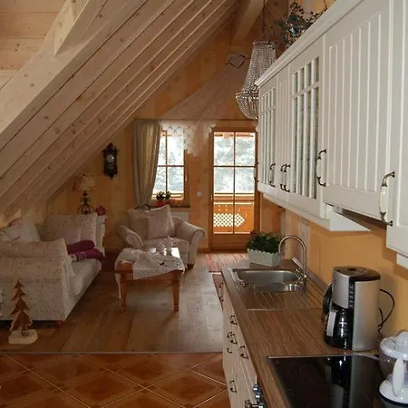 Liebevoll Eingerichtete Mit Balkon *