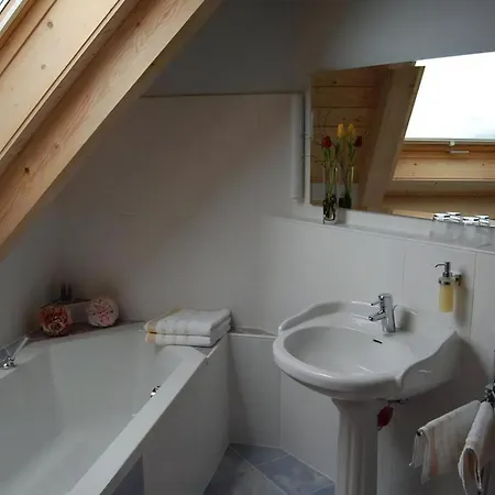 Liebevoll Eingerichtete Mit Balkon *