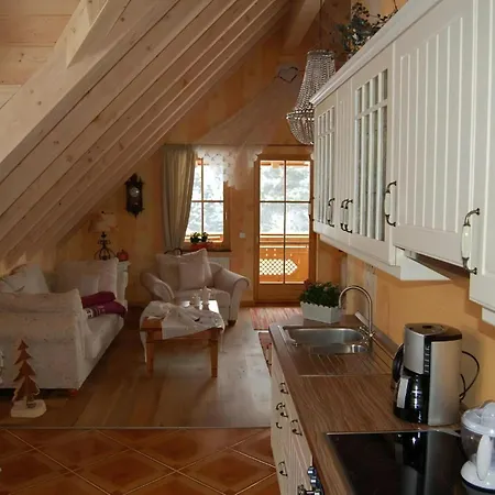 Liebevoll Eingerichtete Mit Balkon * Schönwalde